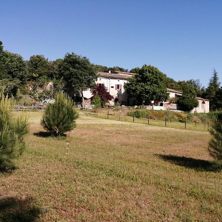 לאגורס Gites La Ferme Accrochee A La Colline מראה חיצוני תמונה