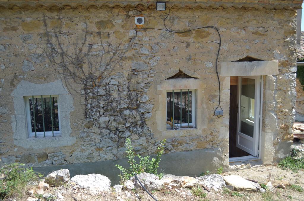 לאגורס Gites La Ferme Accrochee A La Colline מראה חיצוני תמונה